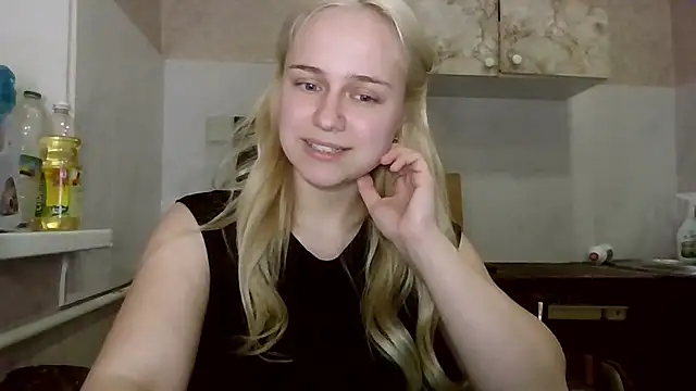 Barbie   girl online show from April 8, 7:14 pm