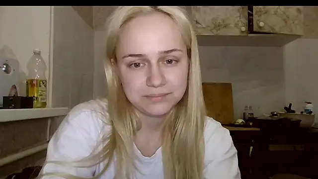 Barbie   girl online show from April 16, 7:47 pm