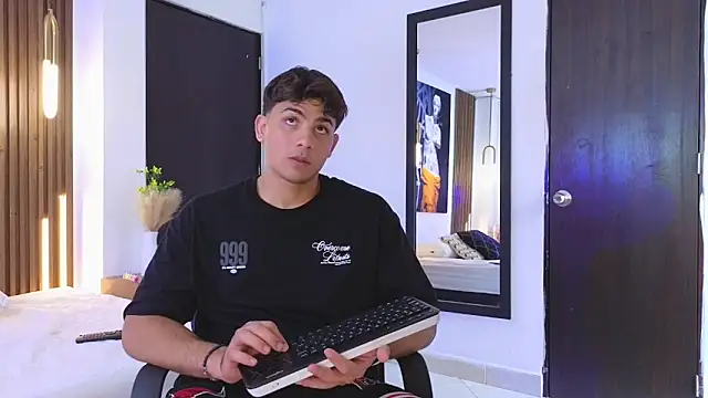 MrAdonis  online show from April 10, 7:07 pm