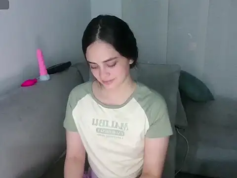 ashely jensen online show from March 29, 3:17 am