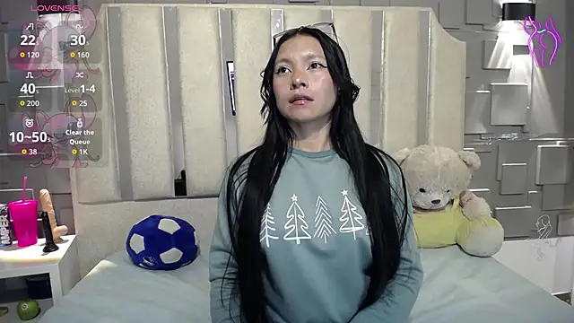 Chloe16  online show from April 6, 8:21 pm