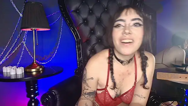 HoneyDemoni online show from April 28, 12:21 pm