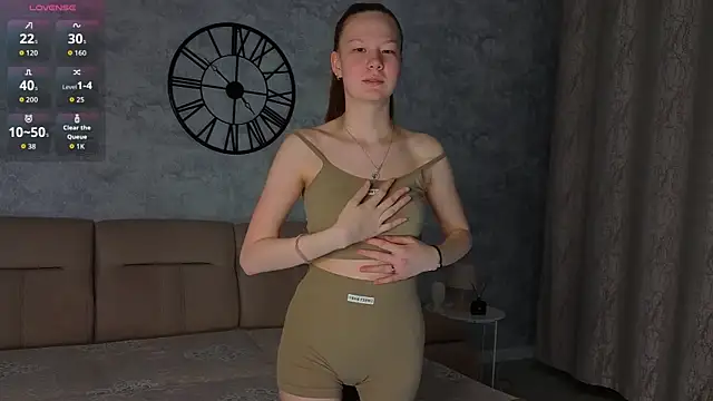 MissHiciano online show from April 5, 5:54 pm