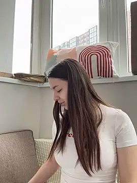 HotCherry18 online show from April 4, 8:56 am