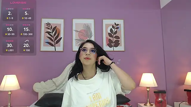 YayaQueen online show from April 29, 12:53 pm