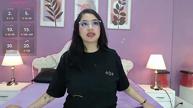 YayaQueen online show from June 1, 12:07 pm
