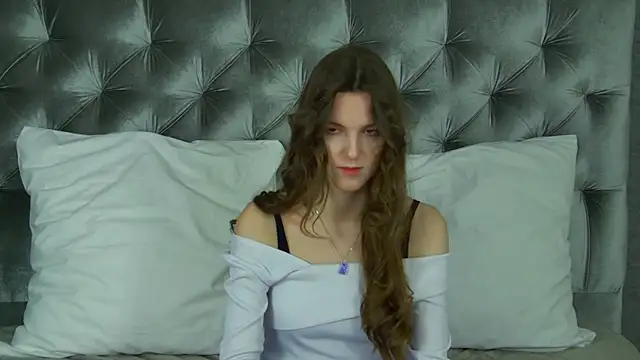 AmaliaLima online show from April 17, 4:26 am