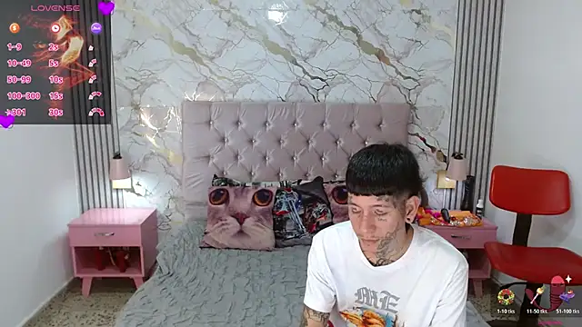 AshlieeGreenn online show from April 8, 7:36 pm