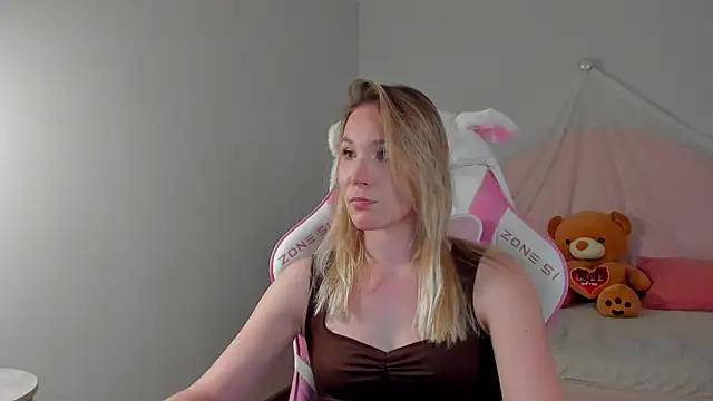 ElaraVoltage online show from April 7, 5:35 pm