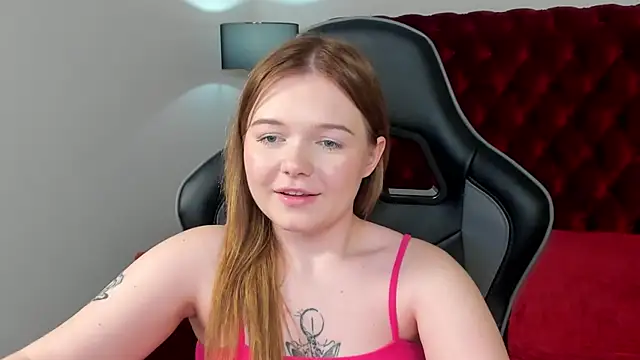 Snapshot of ElinaVale chatting on June 29, 10:15 am ElinaVale online show from June 29, 10:15 am