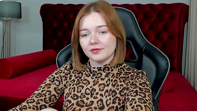 Snapshot of ElinaVale chatting on July 18, 5:11 am ElinaVale online show from July 18, 5:11 am