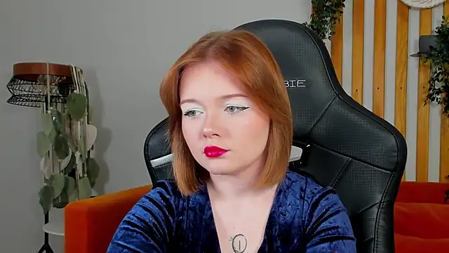 Snapshot of ElinaVale chatting on July 20, 5:15 pm ElinaVale online show from July 20, 5:15 pm