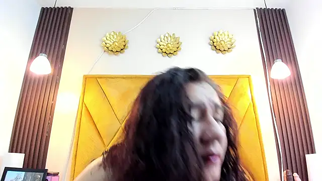 Lilith Ricci online show from July 17, 11:50 am