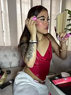 Snapshot of Cloe_pink1 chatting on May 19, 8:26 pm Cloe pink1 online show from May 19, 8:26 pm