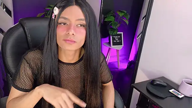 Danika Dahl online show from April 7, 5:19 am