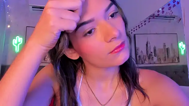 Snapshot of karolina_vince chatting on June 2, 3:41 am karolina vince online show from June 2, 3:41 am