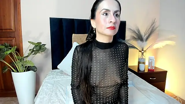 TinnaMoon online show from March 14, 11:32 pm