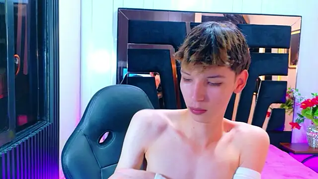 Stefany PiInk online show from March 26, 12:11 pm