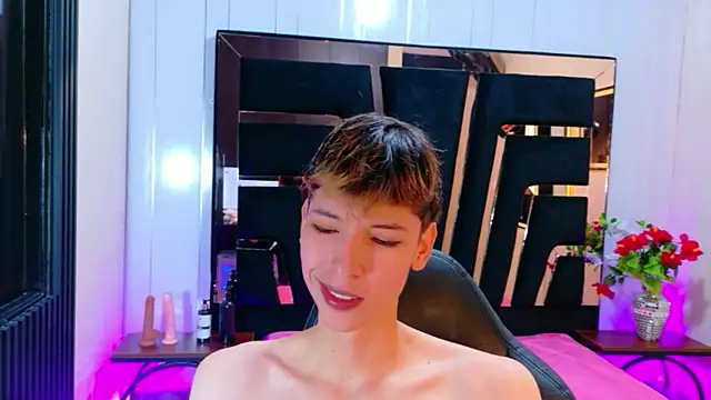 Stefany PiInk online show from March 28, 12:05 pm