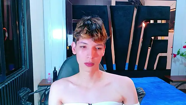 Stefany PiInk online show from April 10, 12:32 pm