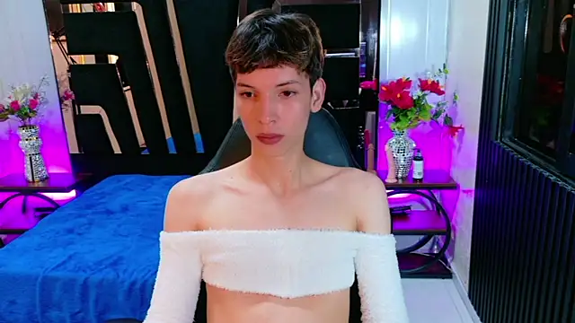 Stefany PiInk online show from April 16, 12:17 pm