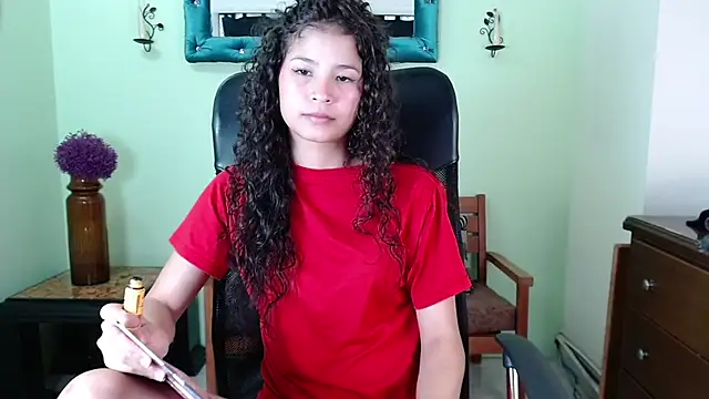 Snapshot of ChalonVera chatting on June 6, 8:02 pm ChalonVera online show from June 6, 8:02 pm