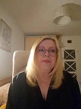 JanieLight53 online show from April 1, 7:55 pm