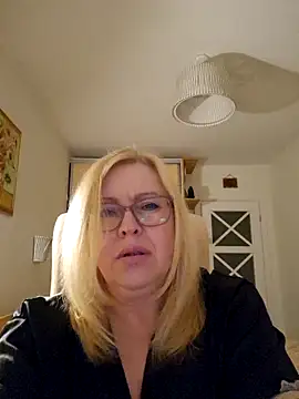 JanieLight53 online show from April 13, 5:40 pm