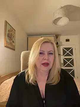 JanieLight53 online show from April 16, 9:39 pm