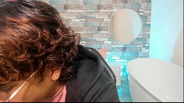 JUSTIN TAY1 online show from April 5, 11:29 am