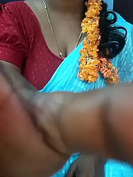 Snapshot of jothika45 chatting on April 25, 7:33 am jothika45 online show from April 25, 7:33 am