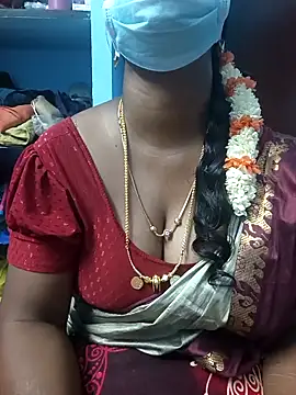 Snapshot of jothika45 chatting on April 25, 6:38 pm jothika45 online show from April 25, 6:38 pm