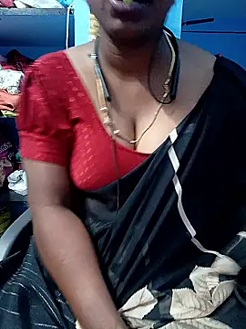 Snapshot of jothika45 chatting on April 29, 6:25 pm jothika45 online show from April 29, 6:25 pm