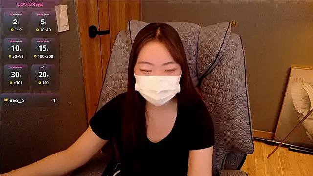 Berry Chuu online show from April 5, 11:18 am