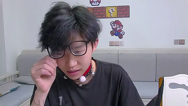 Chili-001 online show from April 13, 11:05 am
