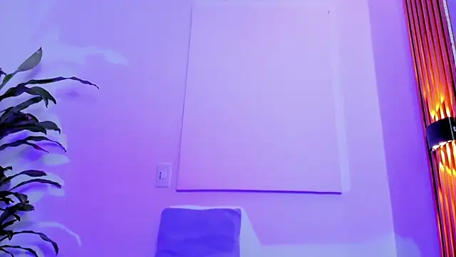 BellaRomano online show from April 23, 11:20 am