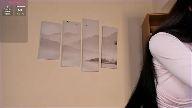 pearl sky online show from March 31, 9:15 pm