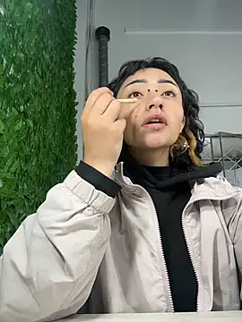 baby akuma online show from April 15, 3:35 am