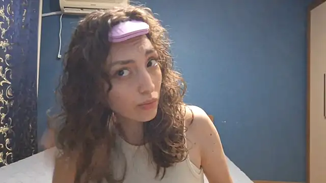 CindyLight online show from April 8, 4:51 pm