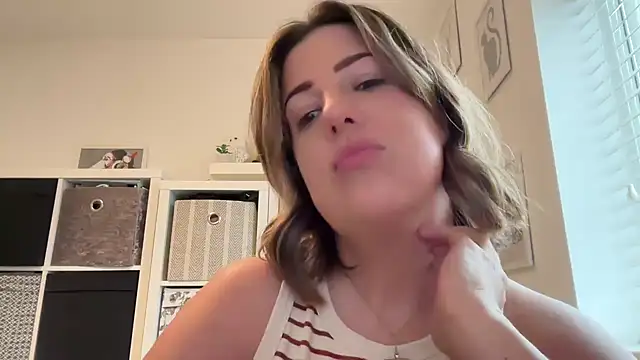 annabellewarick online show from March 24, 1:16 pm