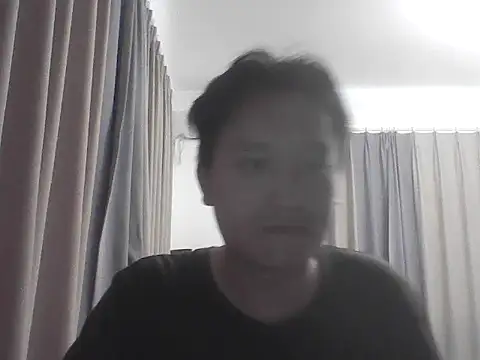 Snapshot of lixx520 chatting on May 11, 10:10 am lixx520 online show from May 11, 10:10 am