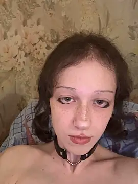 AmanitaXXX69 online show from April 16, 7:42 am