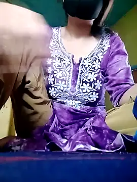 Divya3107 online show from April 16, 2:56 am