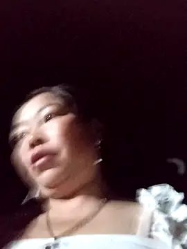 Yellow-pink online show from April 2, 6:38 pm