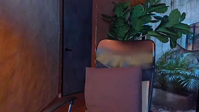 Victoria Gonzalez online show from April 13, 12:10 pm