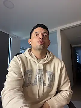 TroyeSavage online show from April 4, 11:51 am