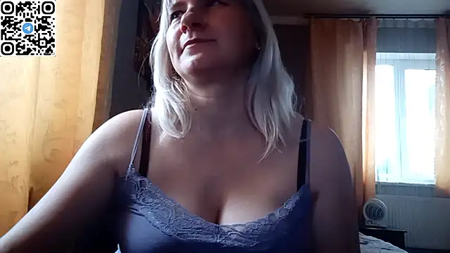 DiamondLady555 online show from April 11, 7:13 am