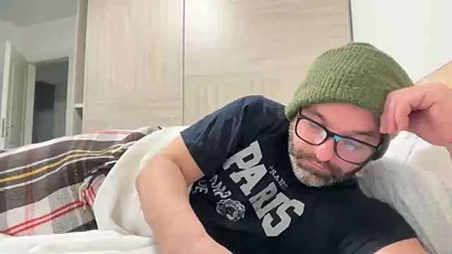 faantaasy online show from April 3, 9:35 pm