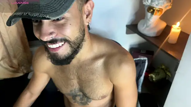 Mateobaer  online show from April 20, 9:45 am