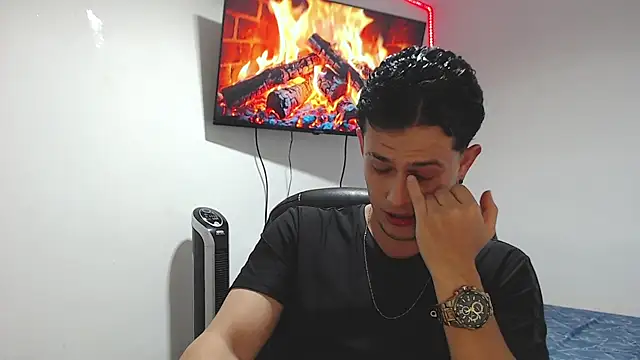 JUAN CAMILOXXX online show from April 14, 4:18 am